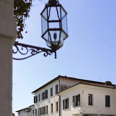 Policreti 4* Castello dʼAviano