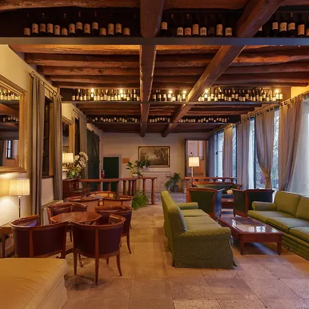 Policreti Hotel Castello dʼAviano