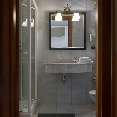 Hotel Policreti 4*