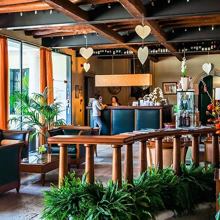 Policreti Hotel 4*
