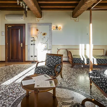 Policreti Castello dʼAviano