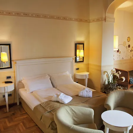 Policreti Hotel 4*
