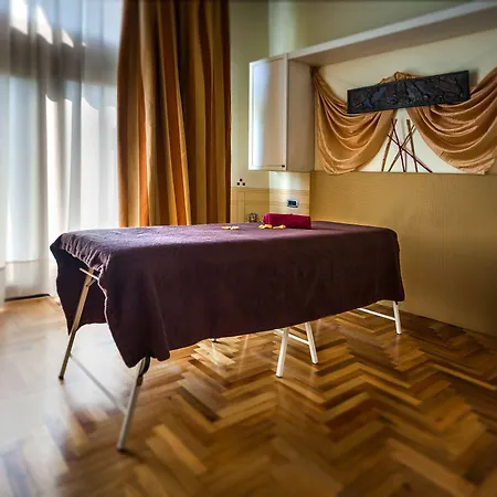 Hotel Policreti 4*