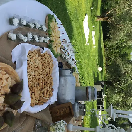 Ξενοδοχείο Policreti 4*