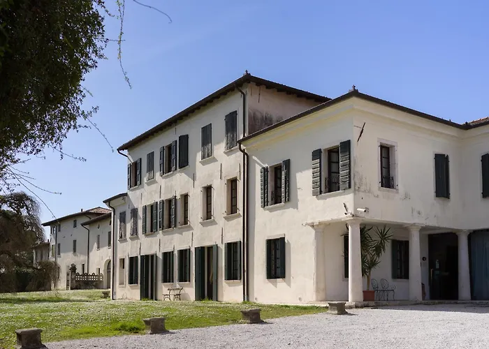 Policreti Castello dʼAviano