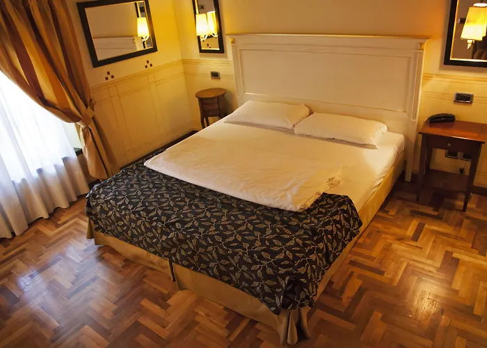 Policreti فندق 4*