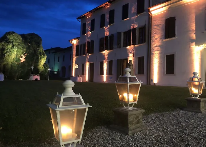 Policreti فندق 4*